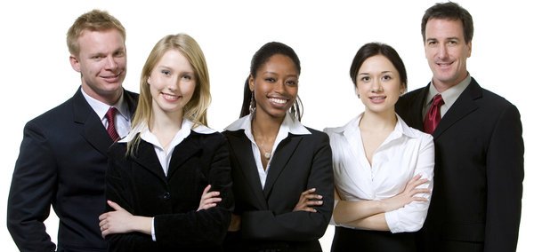 El empleo en hostelería sigue en alza, pero con 17.791 trabajadores menos que en 2019 - La Viña