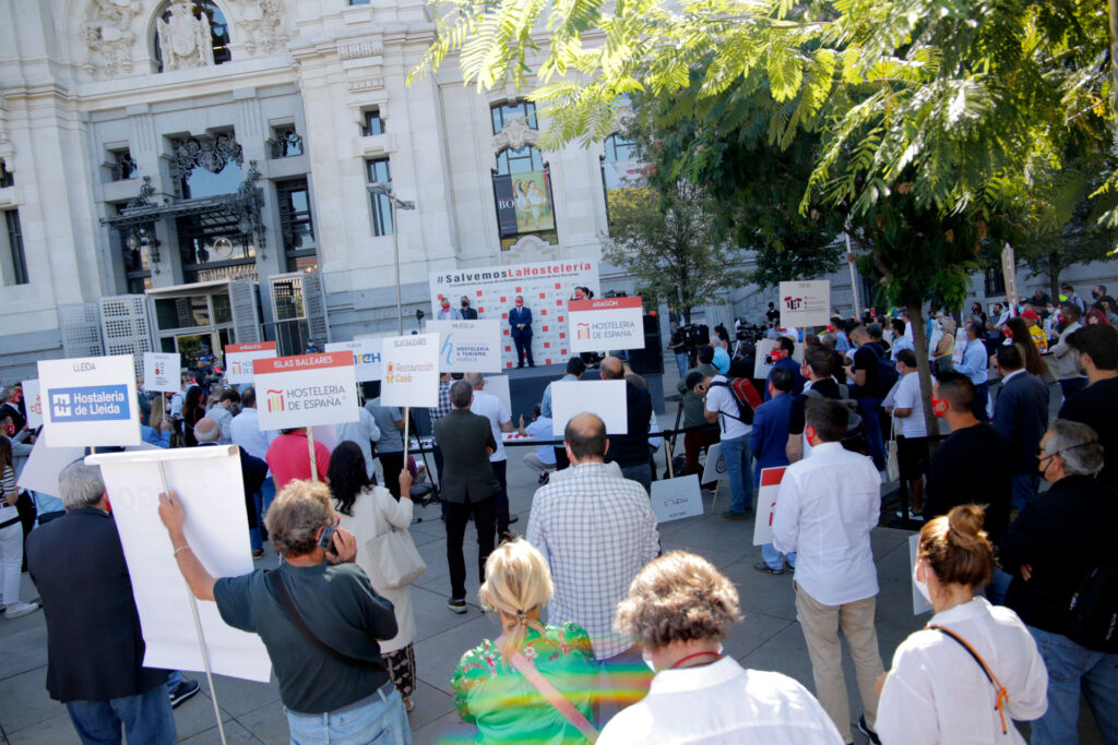 SALVEMOSLAHOSTELERIA 24