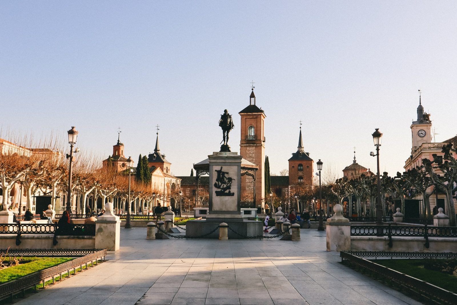 Abierta la participación en el Mercado Cervantino de Alcalá de Henares - La Viña