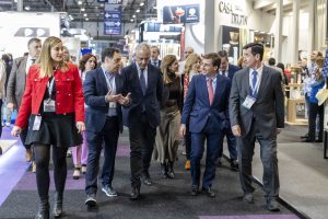 Entrada en HIP de las autoridades asistentes al VII congreso de Hostelería Madrid en HIP