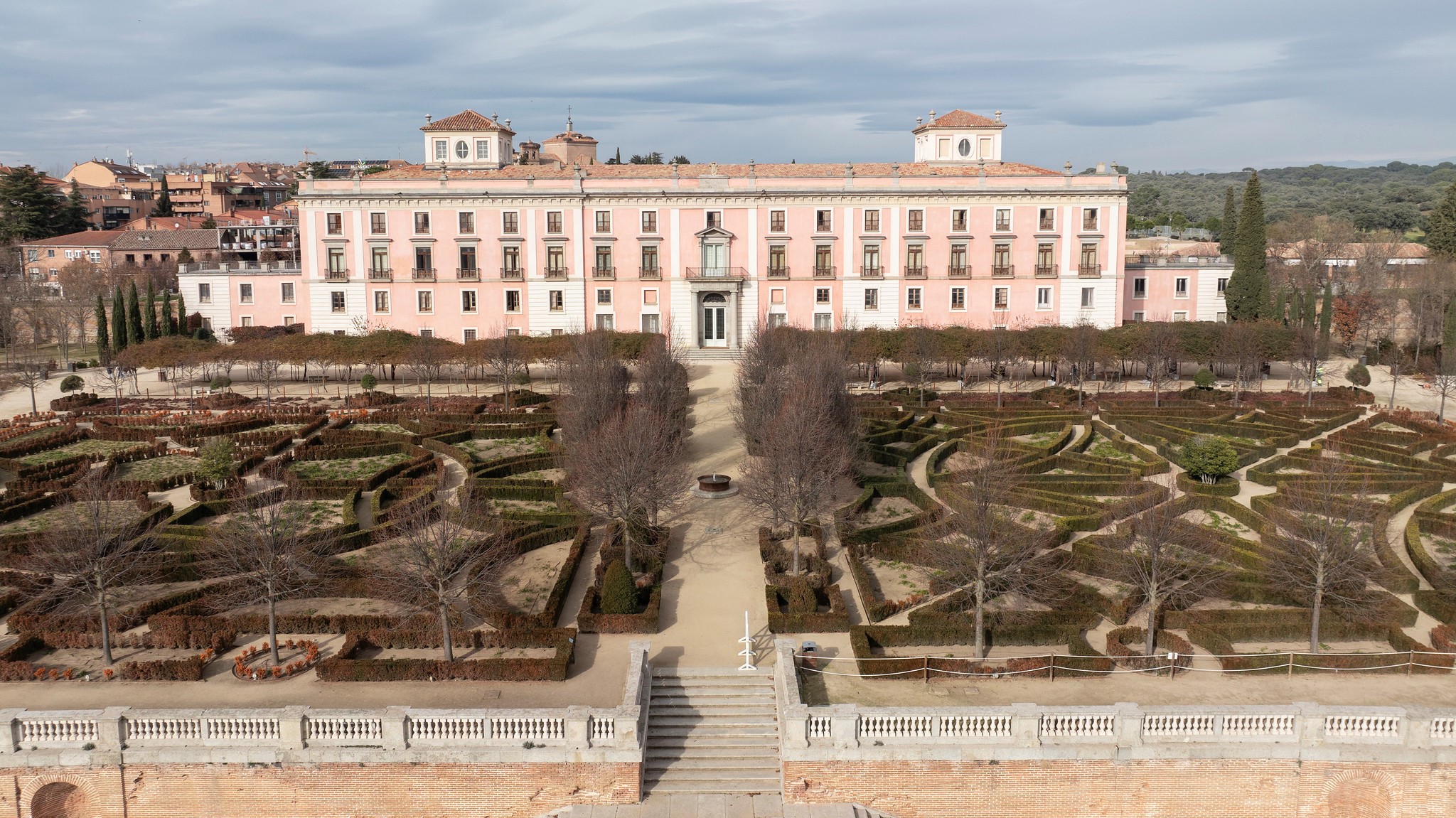 Boadilla licita la explotación de la terraza del Palacio del Infante D. Luis - La Viña