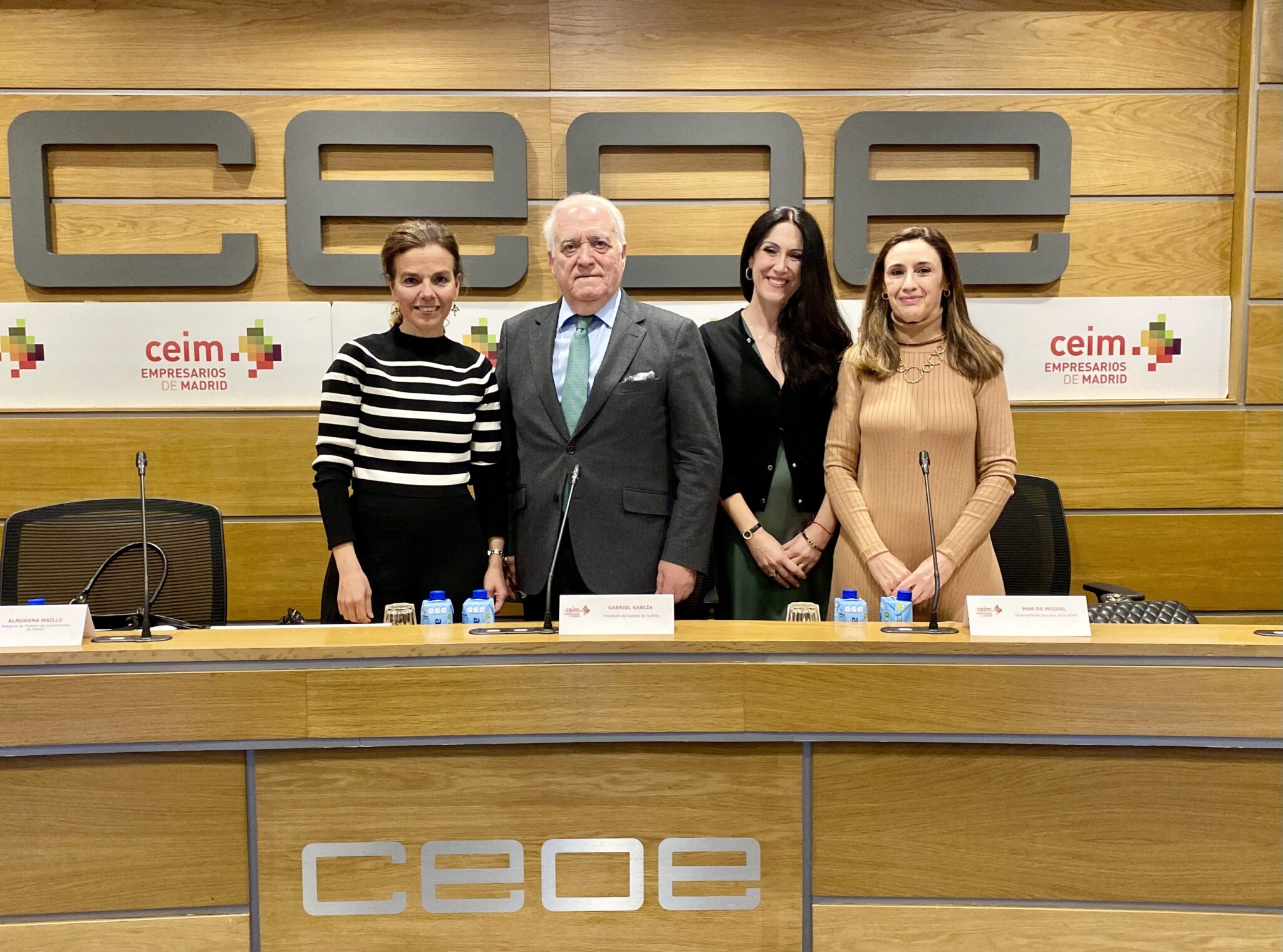 Aparicio pone el foco en las mejoras urbanísticas y el compromiso con la sostenibilidad del sector Horeca en el Consejo de Turismo de CEIM-CEOE - La Viña
