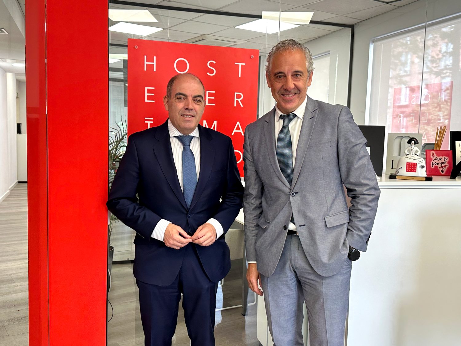 ATA Y Hosteleria Madrid se reúnen para abordar los retos del trabajo autónomo en la hostelería y los efectos del apagón vivido ayer - La Viña