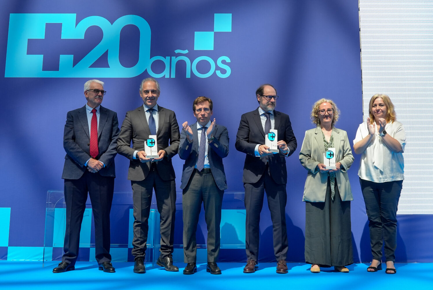 Hostelería Madrid recibe el Premio Madrid Salud por su contribución a la ‘Salud Pública’ - La Viña
